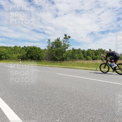 21.06.2026 - Viking Triathlon Michael Burmester http://msf.ph/oto/9870926 21.06.2026 12:14:48 Radfahren 2, 19, 160, 167, 182, 417, 492, 616, 667 meine-sportfotos.de