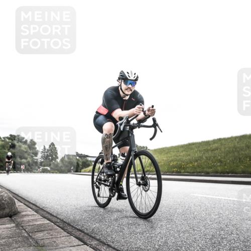 21.06.2026 - 29. Vierlanden-Triathlon H.Heesch http://msf.ph/oto/9870947 21.06.2026 10:32:36 Radfahren 93, 217, 287, 299, 302 meine-sportfotos.de