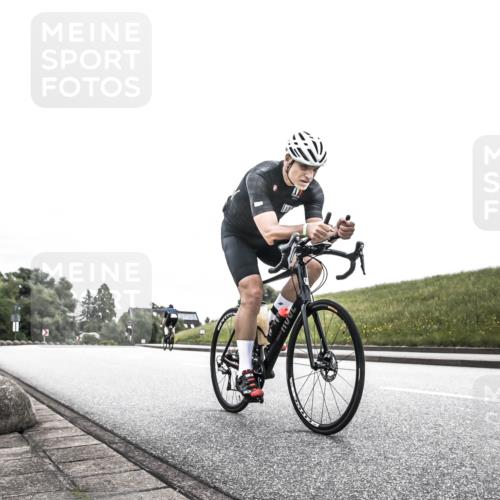 21.06.2026 - 29. Vierlanden-Triathlon H.Heesch http://msf.ph/oto/9870960 21.06.2026 10:32:39 Radfahren 93, 217, 287, 299 meine-sportfotos.de