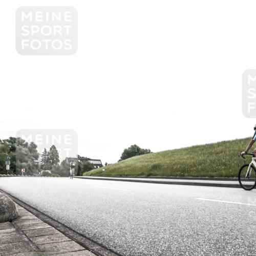 21.06.2026 - 29. Vierlanden-Triathlon H.Heesch http://msf.ph/oto/9870972 21.06.2026 10:33:15 Radfahren 273 meine-sportfotos.de