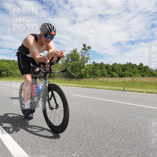 21.06.2026 - Viking Triathlon Michael Burmester http://msf.ph/oto/9870979 21.06.2026 12:15:22 Radfahren 59, 69, 85, 88, 135, 152, 274, 297, 403, 430, 497, 614, 614 meine-sportfotos.de