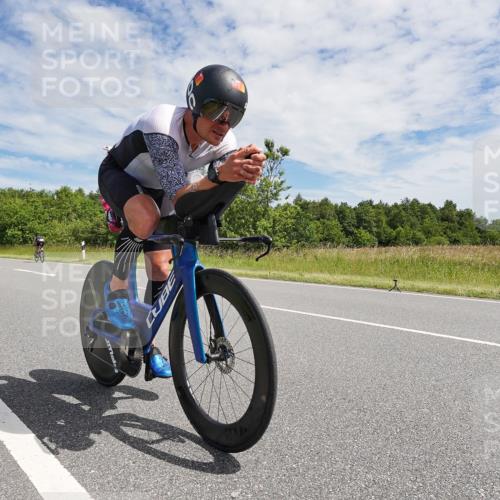 21.06.2026 - Viking Triathlon Michael Burmester http://msf.ph/oto/9871018 21.06.2026 12:15:37 Radfahren 21, 59, 135, 221, 334, 430, 614 meine-sportfotos.de