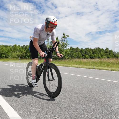 21.06.2026 - Viking Triathlon Michael Burmester http://msf.ph/oto/9871038 21.06.2026 12:15:55 Radfahren 21, 184, 184, 248, 334, 389, 394, 551, 590, 590 meine-sportfotos.de