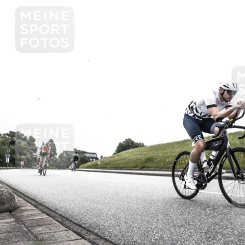 21.06.2026 - 29. Vierlanden-Triathlon H.Heesch http://msf.ph/oto/9871039 21.06.2026 10:34:03 Radfahren 74, 253, 329 meine-sportfotos.de