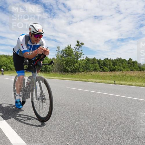 21.06.2026 - Viking Triathlon Michael Burmester http://msf.ph/oto/9871069 21.06.2026 12:16:14 Radfahren 22, 153, 178, 184, 195, 248, 264, 333, 347, 377, 405, 405, 511, 521, 538, 590, 603, 651 meine-sportfotos.de