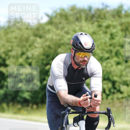 21.06.2026 - Viking Triathlon Michael Burmester http://msf.ph/oto/9871071 21.06.2026 12:38:06 Radfahren 123, 185, 203, 221, 378, 413, 415, 461, 461, 506, 550, 551, 557 meine-sportfotos.de