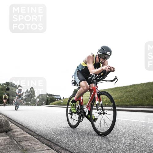 21.06.2026 - 29. Vierlanden-Triathlon H.Heesch http://msf.ph/oto/9871086 21.06.2026 10:34:32 Radfahren 92, 118, 119, 141, 227, 350 meine-sportfotos.de