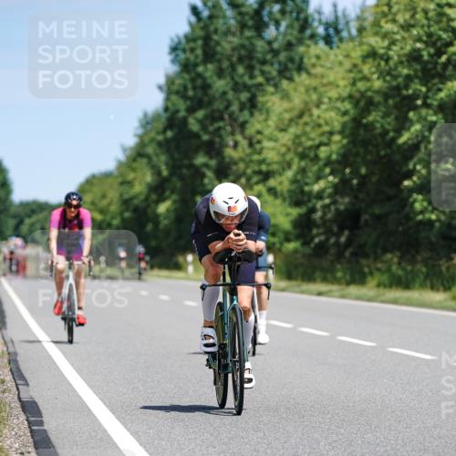 21.06.2026 - Viking Triathlon Michael Burmester http://msf.ph/oto/9871113 21.06.2026 12:38:24 Radfahren 123, 123, 203, 221, 415, 416, 461, 551, 651 meine-sportfotos.de