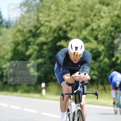 21.06.2026 - Viking Triathlon Michael Burmester http://msf.ph/oto/9871141 21.06.2026 12:38:26 Radfahren 123, 123, 203, 221, 415, 416, 461, 551, 651 meine-sportfotos.de
