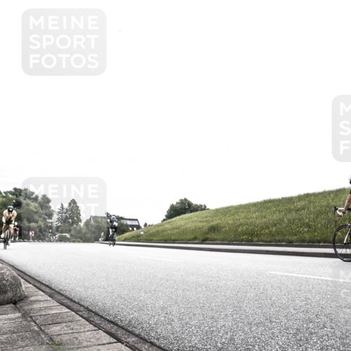 21.06.2026 - 29. Vierlanden-Triathlon H.Heesch http://msf.ph/oto/9871147 21.06.2026 10:34:44 Radfahren 166, 219, 414, 560 meine-sportfotos.de