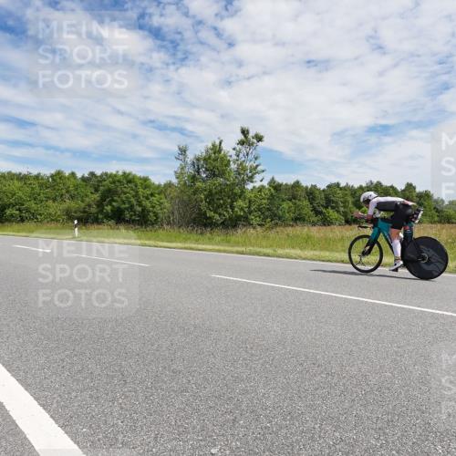 21.06.2026 - Viking Triathlon Michael Burmester http://msf.ph/oto/9871212 21.06.2026 12:17:24 Radfahren 81, 328, 332, 415, 415, 504, 543, 618 meine-sportfotos.de