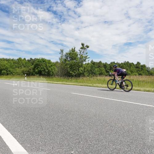 21.06.2026 - Viking Triathlon Michael Burmester http://msf.ph/oto/9871254 21.06.2026 12:17:47 Radfahren 332, 354, 363, 439, 458, 461, 539, 550, 604 meine-sportfotos.de