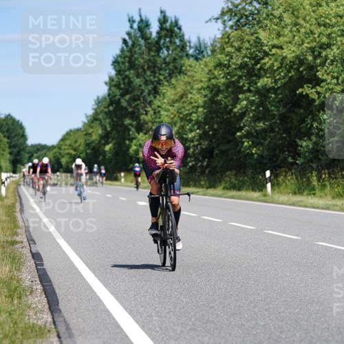 21.06.2026 - Viking Triathlon Michael Burmester http://msf.ph/oto/9871256 21.06.2026 12:39:47 Radfahren 80, 174, 231, 242, 328, 512, 524, 543 meine-sportfotos.de