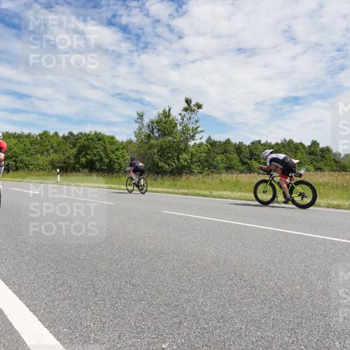 21.06.2026 - Viking Triathlon Michael Burmester http://msf.ph/oto/9871259 21.06.2026 12:17:47 Radfahren 332, 354, 363, 439, 458, 461, 539, 550, 604 meine-sportfotos.de
