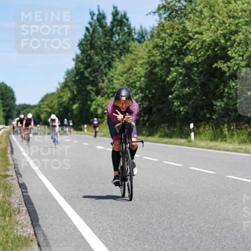21.06.2026 - Viking Triathlon Michael Burmester http://msf.ph/oto/9871261 21.06.2026 12:39:47 Radfahren 80, 174, 231, 242, 328, 512, 524, 543 meine-sportfotos.de