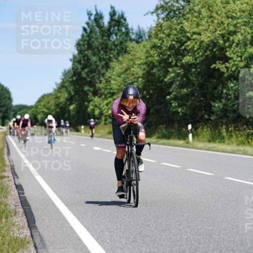 21.06.2026 - Viking Triathlon Michael Burmester http://msf.ph/oto/9871267 21.06.2026 12:39:48 Radfahren 80, 174, 231, 242, 328, 512, 524, 543 meine-sportfotos.de