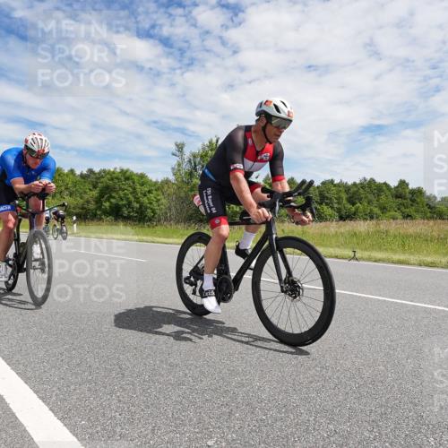 21.06.2026 - Viking Triathlon Michael Burmester http://msf.ph/oto/9871325 21.06.2026 12:18:15 Radfahren 25, 200, 354, 423, 448, 520, 520, 547, 568, 575, 576, 633, 636 meine-sportfotos.de
