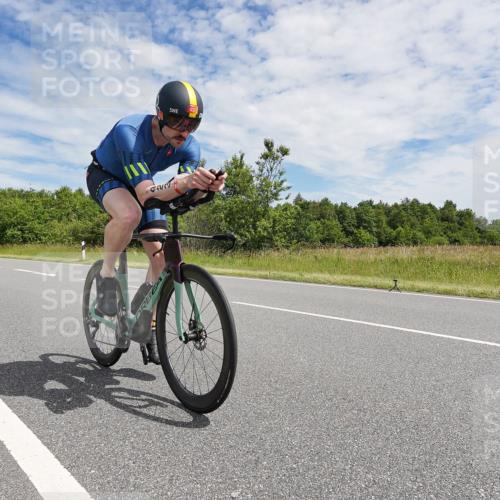 21.06.2026 - Viking Triathlon Michael Burmester http://msf.ph/oto/9871343 21.06.2026 12:18:20 Radfahren 5, 25, 423, 448, 520, 520, 547, 575, 633, 636 meine-sportfotos.de