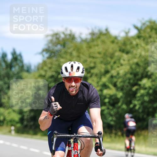 21.06.2026 - Viking Triathlon Michael Burmester http://msf.ph/oto/9871352 21.06.2026 12:39:57 Radfahren 47, 174, 231, 242, 272, 325, 512, 524, 543 meine-sportfotos.de