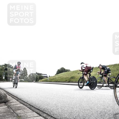 21.06.2026 - 29. Vierlanden-Triathlon H.Heesch http://msf.ph/oto/9871381 21.06.2026 10:36:02 Radfahren 10, 25, 26, 34, 88, 104, 186, 243, 278 meine-sportfotos.de