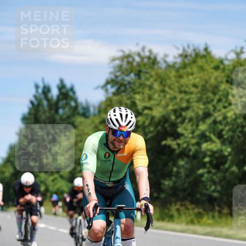 21.06.2026 - Viking Triathlon Michael Burmester http://msf.ph/oto/9871401 21.06.2026 12:40:03 Radfahren 47, 174, 242, 272, 325, 512, 524, 624 meine-sportfotos.de
