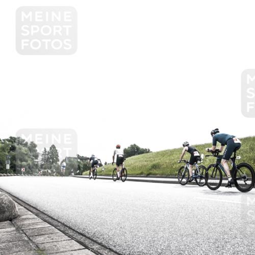 21.06.2026 - 29. Vierlanden-Triathlon H.Heesch http://msf.ph/oto/9871460 21.06.2026 10:36:10 Radfahren 376, 589 meine-sportfotos.de