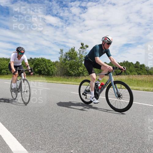 21.06.2026 - Viking Triathlon Michael Burmester http://msf.ph/oto/9871461 21.06.2026 12:19:19 Radfahren 39, 171, 209, 472, 517, 648, 648, 656, 662 meine-sportfotos.de