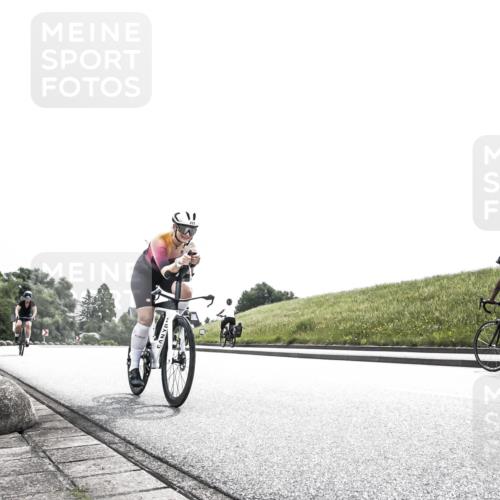 21.06.2026 - 29. Vierlanden-Triathlon H.Heesch http://msf.ph/oto/9871463 21.06.2026 10:36:18 Radfahren 223, 349, 504 meine-sportfotos.de