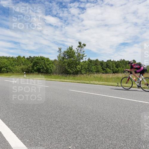21.06.2026 - Viking Triathlon Michael Burmester http://msf.ph/oto/9871485 21.06.2026 12:19:34 Radfahren 30, 209, 343, 421, 425, 441, 443, 443, 472, 648 meine-sportfotos.de