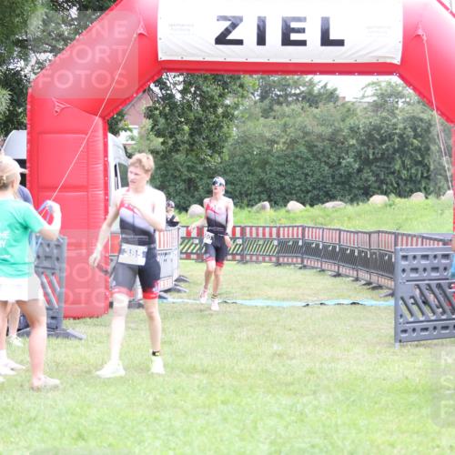 21.06.2026 - 29. Vierlanden-Triathlon Andreas Tolksdorf http://msf.ph/oto/9871492 21.06.2026 10:55:43 Ziel 339, 339 meine-sportfotos.de