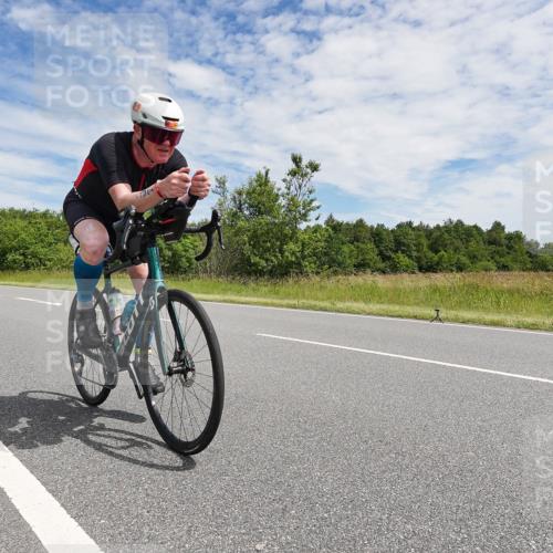 21.06.2026 - Viking Triathlon Michael Burmester http://msf.ph/oto/9871496 21.06.2026 12:19:49 Radfahren 42, 133, 144, 231, 343, 421, 441, 443 meine-sportfotos.de