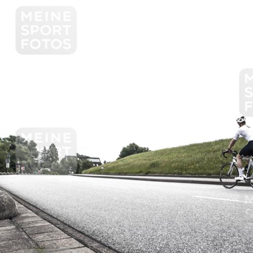 21.06.2026 - 29. Vierlanden-Triathlon H.Heesch http://msf.ph/oto/9871543 21.06.2026 10:37:23 Radfahren 272, 379 meine-sportfotos.de