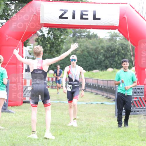 21.06.2026 - 29. Vierlanden-Triathlon Andreas Tolksdorf http://msf.ph/oto/9871544 21.06.2026 10:55:51 Ziel 339, 339 meine-sportfotos.de
