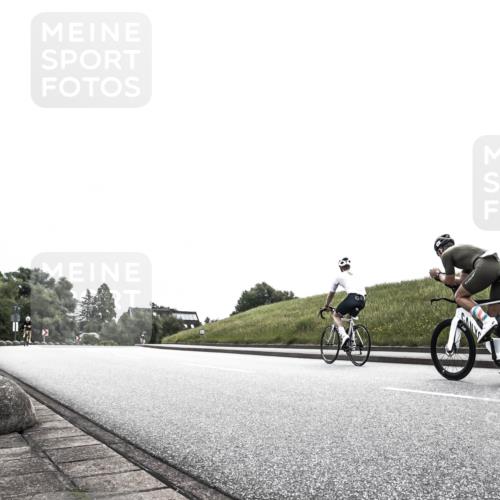 21.06.2026 - 29. Vierlanden-Triathlon H.Heesch http://msf.ph/oto/9871548 21.06.2026 10:37:23 Radfahren 272, 379 meine-sportfotos.de