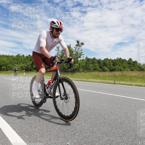 21.06.2026 - Viking Triathlon Michael Burmester http://msf.ph/oto/9871567 21.06.2026 12:20:38 Radfahren 51, 190, 213, 344, 345, 379, 379, 398, 607, 609 meine-sportfotos.de