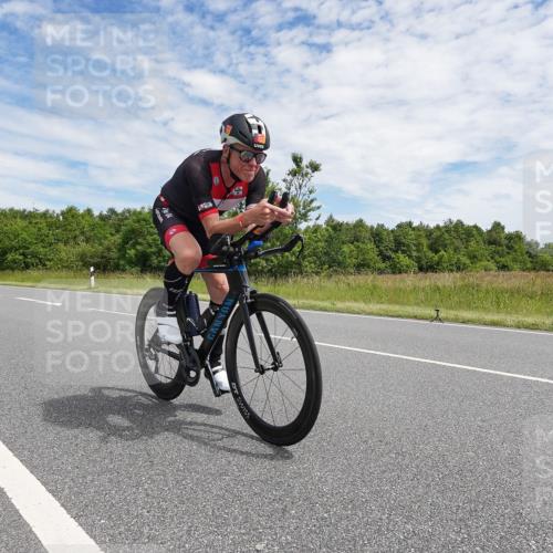 21.06.2026 - Viking Triathlon Michael Burmester http://msf.ph/oto/9871579 21.06.2026 12:20:44 Radfahren 51, 190, 213, 344, 345, 379, 398, 607, 609 meine-sportfotos.de