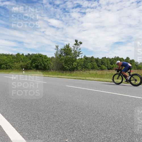 21.06.2026 - Viking Triathlon Michael Burmester http://msf.ph/oto/9871600 21.06.2026 12:21:01 Radfahren 13, 339, 375, 395, 398, 400, 628, 643 meine-sportfotos.de