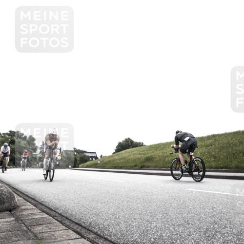 21.06.2026 - 29. Vierlanden-Triathlon H.Heesch http://msf.ph/oto/9871602 21.06.2026 10:37:49 Radfahren 20, 27, 35, 67, 233, 275, 336, 429 meine-sportfotos.de