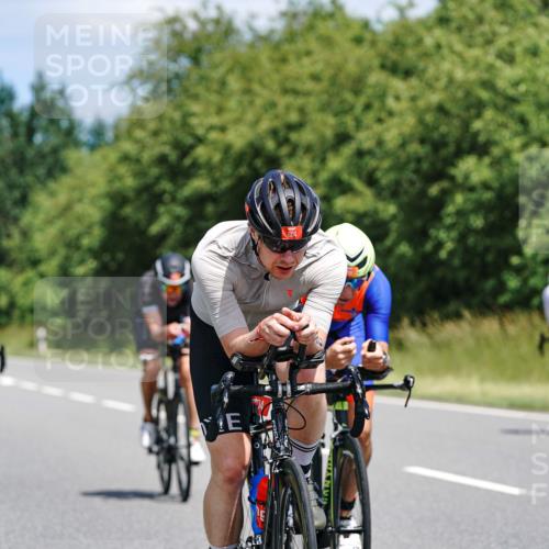 21.06.2026 - Viking Triathlon Michael Burmester http://msf.ph/oto/9871621 21.06.2026 12:40:59 Radfahren 40, 192, 200, 285, 332, 404, 466, 491, 498, 566, 568, 604, 656 meine-sportfotos.de