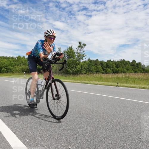 21.06.2026 - Viking Triathlon Michael Burmester http://msf.ph/oto/9871656 21.06.2026 12:21:39 Radfahren 100, 100, 102, 147, 161, 214, 234, 249, 275, 399, 465, 475, 505, 508, 624, 632, 650 meine-sportfotos.de