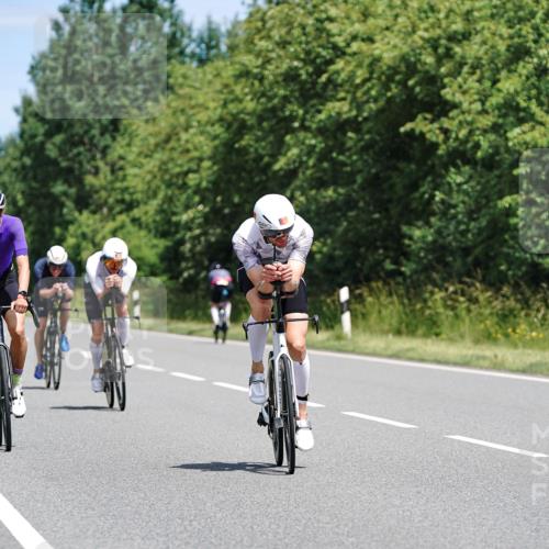 21.06.2026 - Viking Triathlon Michael Burmester http://msf.ph/oto/9871697 21.06.2026 12:41:22 Radfahren 43, 82, 117, 147, 183, 192, 321, 369, 391, 425, 469, 491, 491, 650 meine-sportfotos.de