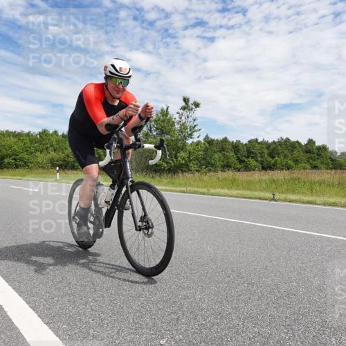 21.06.2026 - Viking Triathlon Michael Burmester http://msf.ph/oto/9871712 21.06.2026 12:21:59 Radfahren 41, 53, 83, 86, 100, 202, 205, 219, 238, 239, 243, 321, 324, 341, 429, 456, 467, 469, 533, 624, 632, 645, 668, 670 meine-sportfotos.de