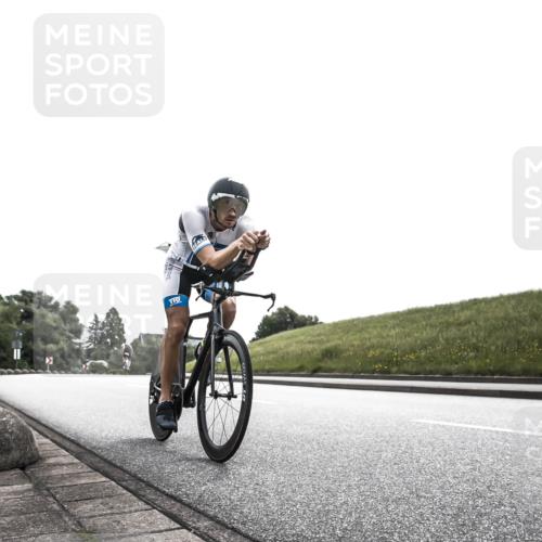 21.06.2026 - 29. Vierlanden-Triathlon H.Heesch http://msf.ph/oto/9871739 21.06.2026 10:38:57 Radfahren 175, 225 meine-sportfotos.de