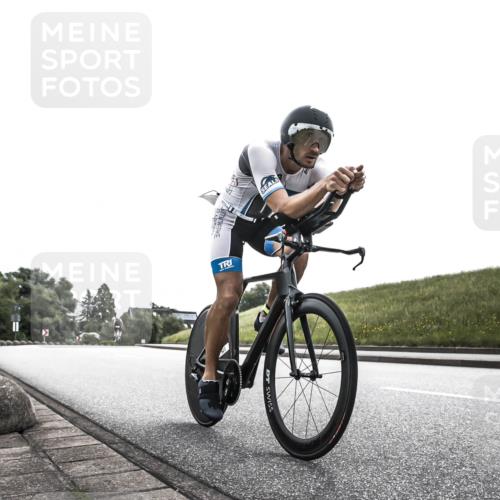 21.06.2026 - 29. Vierlanden-Triathlon H.Heesch http://msf.ph/oto/9871743 21.06.2026 10:38:57 Radfahren 175, 225 meine-sportfotos.de