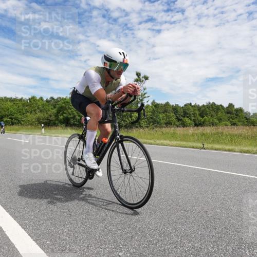 21.06.2026 - Viking Triathlon Michael Burmester http://msf.ph/oto/9871755 21.06.2026 12:22:22 Radfahren 94, 192, 219, 239, 262, 318, 369, 467, 523, 548, 606, 644 meine-sportfotos.de