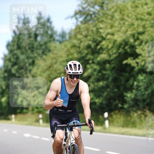 21.06.2026 - Viking Triathlon Michael Burmester http://msf.ph/oto/9871807 21.06.2026 12:41:56 Radfahren 291, 291, 339, 398, 417, 440, 523 meine-sportfotos.de