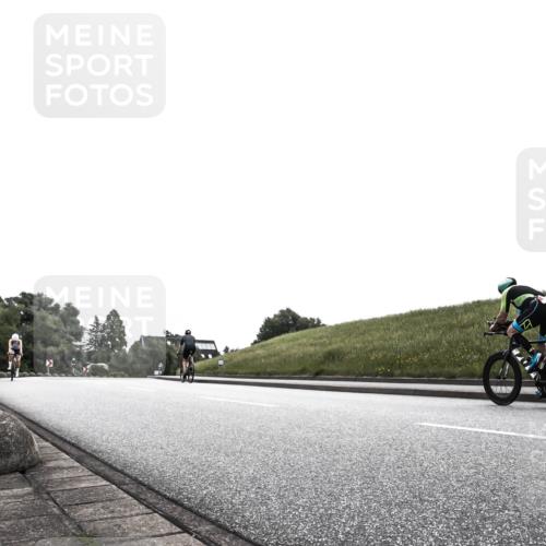 21.06.2026 - 29. Vierlanden-Triathlon H.Heesch http://msf.ph/oto/9871820 21.06.2026 10:40:58 Radfahren 39, 231, 301 meine-sportfotos.de