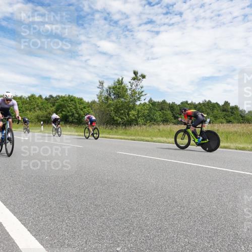 21.06.2026 - Viking Triathlon Michael Burmester http://msf.ph/oto/9871828 21.06.2026 12:22:49 Radfahren 134, 142, 158, 279, 329, 364, 436, 442, 577, 630 meine-sportfotos.de