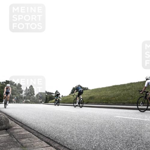 21.06.2026 - 29. Vierlanden-Triathlon H.Heesch http://msf.ph/oto/9871830 21.06.2026 10:40:59 Radfahren 39, 231, 301 meine-sportfotos.de