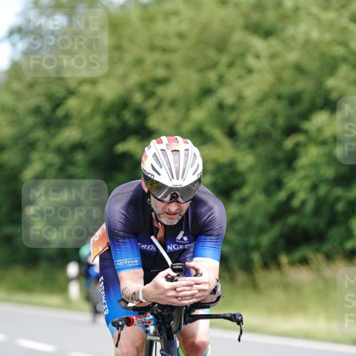 21.06.2026 - Viking Triathlon Michael Burmester http://msf.ph/oto/9871876 21.06.2026 12:42:17 Radfahren 61, 92, 144, 170, 171, 262, 291, 329, 339, 398, 399, 405, 417, 505, 577, 630 meine-sportfotos.de